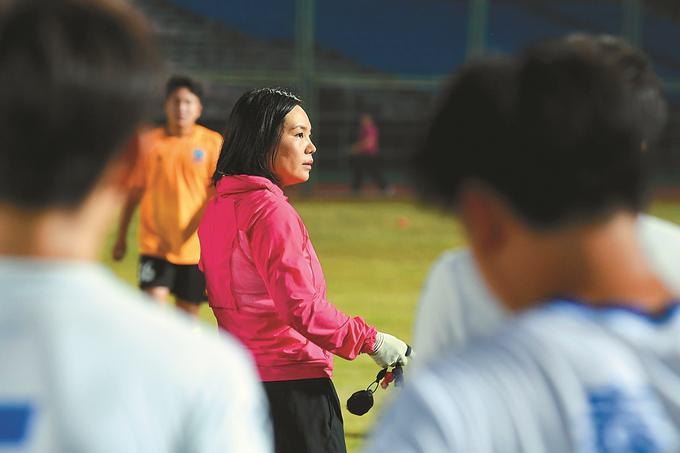 “苏超”赛场上的女主帅