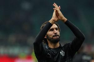 米体：阿德利已不在米兰计划内，他优先考虑去有望参加欧战的球队