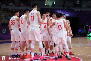 米乐m6-媒体人:这是让大家骄傲的队伍 中国队所有人都可仰着头走出球馆