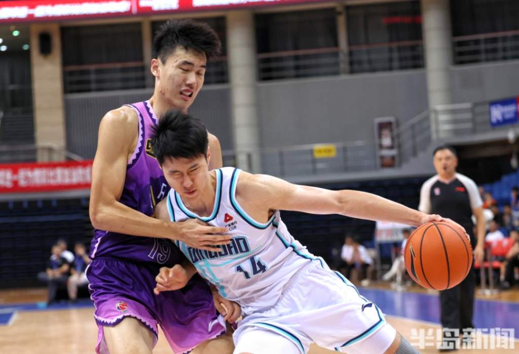 米乐-青岛男篮再胜新疆男篮,拿到夏季联赛青岛站季军,首批13名国内球员完成注册