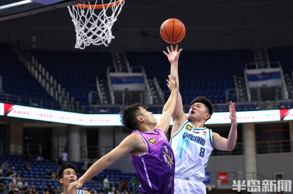 米乐-青岛男篮再胜新疆男篮,拿到夏季联赛青岛站季军,首批13名国内球员完成注册