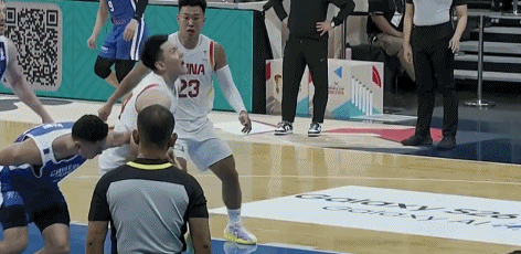 米乐官方网站-这次态度正确！FIBA官方点赞中国男篮：第四节风暴真是太猛了|世预赛|日本男篮|赵继伟|胡金秋|李弘权_新浪体育_新浪新闻