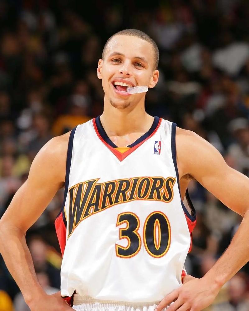 伤病不断！库里17个赛季仅得26493分，他的职业生涯还能拿3万分吗